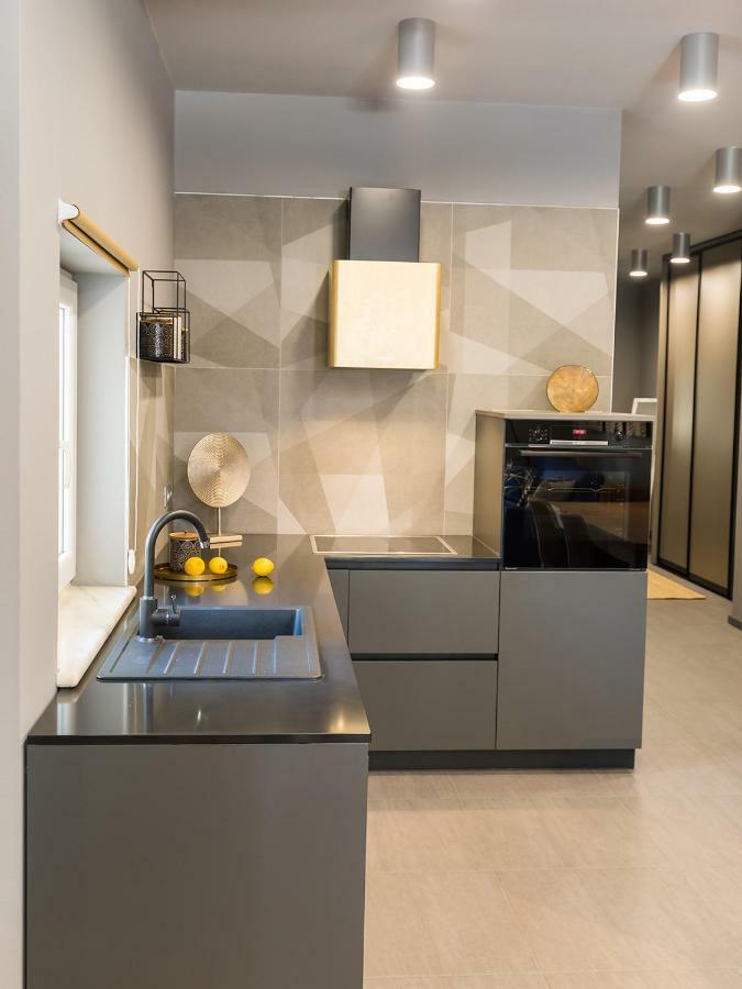 Magnolia - Modern Apartment Near City Center And Sea Πόρετς Εξωτερικό φωτογραφία